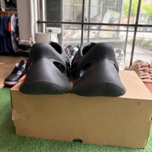 Load image into Gallery viewer, Yeezy Onyx Foam Runners Size 9
