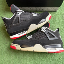 Load image into Gallery viewer, Jordan Bred 4s Size 8.5
