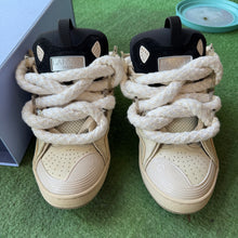 Load image into Gallery viewer, Lanvin Curbs Size 41
