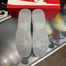 Load image into Gallery viewer, Nike Mac Attacks Size 10.5
