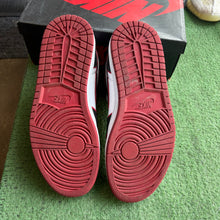 Load image into Gallery viewer, Jordan Bloodline 1s Size 8.5
