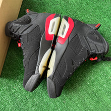 Load image into Gallery viewer, Jordan Salesman 6s Size 8
