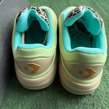Load image into Gallery viewer, Converse Cheetah SHAI 001s Size 10.5
