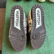 Load image into Gallery viewer, Louis Vuitton Skates Size 10UK
