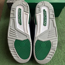 Load image into Gallery viewer, Jordan Pine Green 3s Size 10

