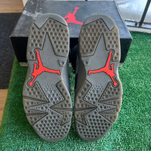 Load image into Gallery viewer, Jordan PSG 6s Size 8.5

