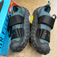 Load image into Gallery viewer, Nike CPFM Flea 2s Size 12.5
