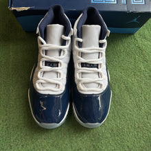 Load image into Gallery viewer, Jordan Win Like 82 11s Size 9.5
