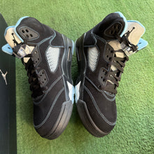 Load image into Gallery viewer, Jordan University Blue 5s Size 8.5
