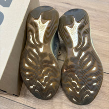 Load image into Gallery viewer, Adidas Yeezy Mist 380s Size 10.5
