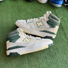 Load image into Gallery viewer, New Balance Sea Salt Nightwatch Green High 550s Size 5Y
