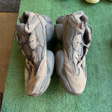 Load image into Gallery viewer, Yeezy Clay Brown Low 500s Size 12
