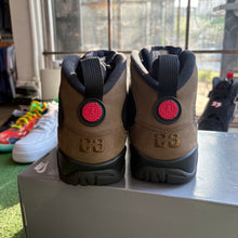 Load image into Gallery viewer, Jordan Olive 9s Size 8
