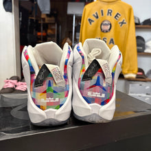 Load image into Gallery viewer, Nike LeBron Prism 12s Size 9
