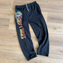 Load image into Gallery viewer, Vintage Gun N’Roses Sweats Size M
