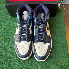 Load image into Gallery viewer, Jordan Obsidian 1s Size 9.5
