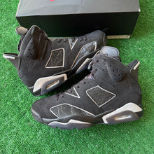 Load image into Gallery viewer, Jordan Cap And Gown 6s Size 9
