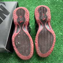 Load image into Gallery viewer, Nike Cough Drop Foamposites Size 10

