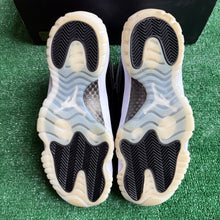 Load image into Gallery viewer, Jordan Gratitude 11s Size 8
