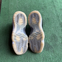 Load image into Gallery viewer, Jordan Jubilee 11s Size 6Y
