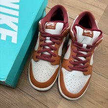 Load image into Gallery viewer, Nike SB Decon Low Dunks Size 10.5

