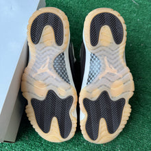 Load image into Gallery viewer, Jordan Neapolitan 11s Size 8.5W/7M

