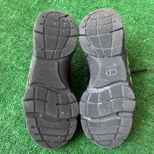 Load image into Gallery viewer, Dior B22s Size 42
