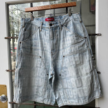 Load image into Gallery viewer, Supreme Jorts Size 32

