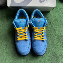 Load image into Gallery viewer, Nike SB Powerpuff Bubbles Low Dunks Size 12
