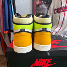 Load image into Gallery viewer, Jordan Volt 1s Size 13
