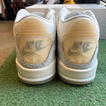 Load image into Gallery viewer, Jordan Craft 3s Size 9
