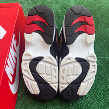 Load image into Gallery viewer, Nike 49ers Air Diamond Turfs Size 10.5
