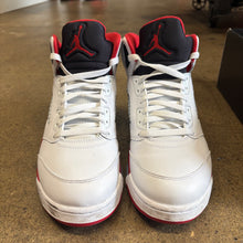 Load image into Gallery viewer, Jordan Fire Red 5s Size 10.5
