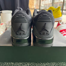Load image into Gallery viewer, Jordan Black Cat 3s Size 8
