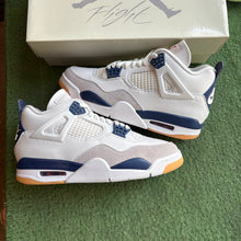 Load image into Gallery viewer, Jordan SB Navy 4s Size 7.5
