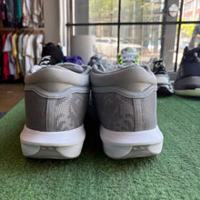 Load image into Gallery viewer, Nike LeBron Witness 8s Size 14
