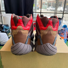 Load image into Gallery viewer, Yeezy Sumac 500 Highs Size 9
