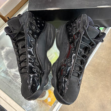 Load image into Gallery viewer, Jordan Cap And Gown 13s Size 12

