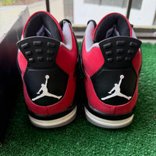 Load image into Gallery viewer, Jordan Toro 4s Size 9
