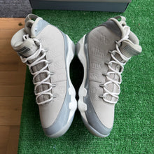 Load image into Gallery viewer, Jordan Cool Grey 9s Size 8.5

