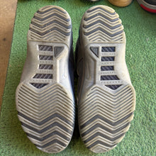 Load image into Gallery viewer, Nike LeBron Dark Grey Zoom Generations Size 11
