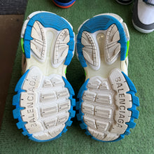 Load image into Gallery viewer, Balenciaga Tracks Size 37
