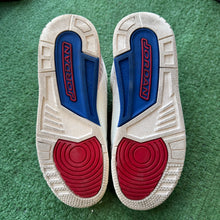 Load image into Gallery viewer, Jordan International 3s Size 6.5Y

