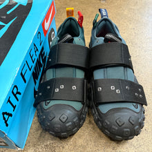 Load image into Gallery viewer, Nike CPFM Flea 2s Size 12.5

