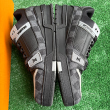 Load image into Gallery viewer, Louis Vuitton Trainers Size 7UK
