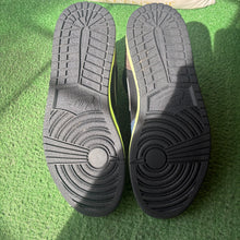 Load image into Gallery viewer, Jordan Bio Hack 1s Size 10
