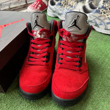 Load image into Gallery viewer, Jordan Raging Bull 5s Size 9
