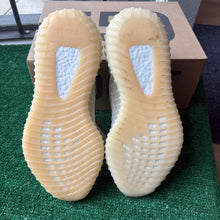 Load image into Gallery viewer, Adidas Yeezy Light 350V2s Size 10
