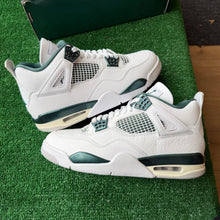 Load image into Gallery viewer, Jordan Oxidized Green 4s Size 9

