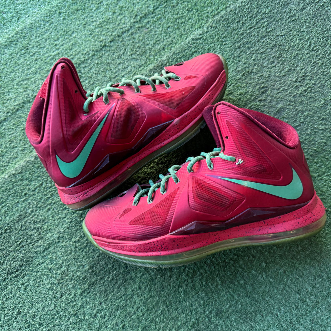 Nike Lebron Christmas 10s Size 9.5